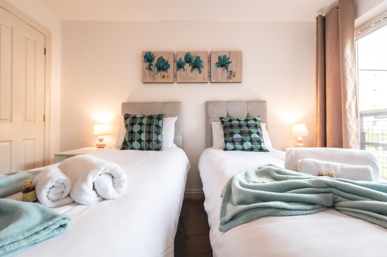 Best Price! Large Spacious 2 Bed Apartment - King Size Or Single Beds, Sofabeds, Smart Tvs, Free Parking Southampton Eksteriør bilde