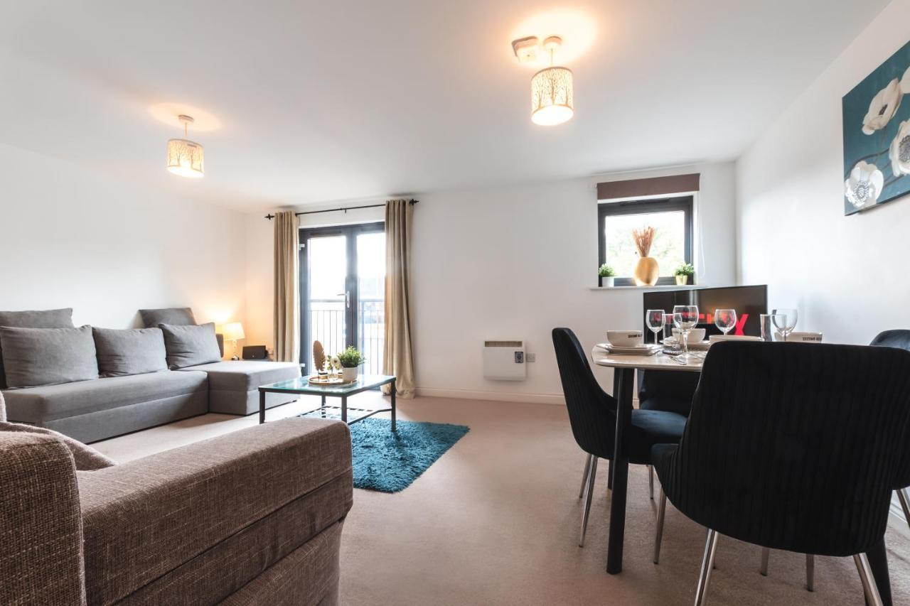 Best Price! Large Spacious 2 Bed Apartment - King Size Or Single Beds, Sofabeds, Smart Tvs, Free Parking Southampton Eksteriør bilde