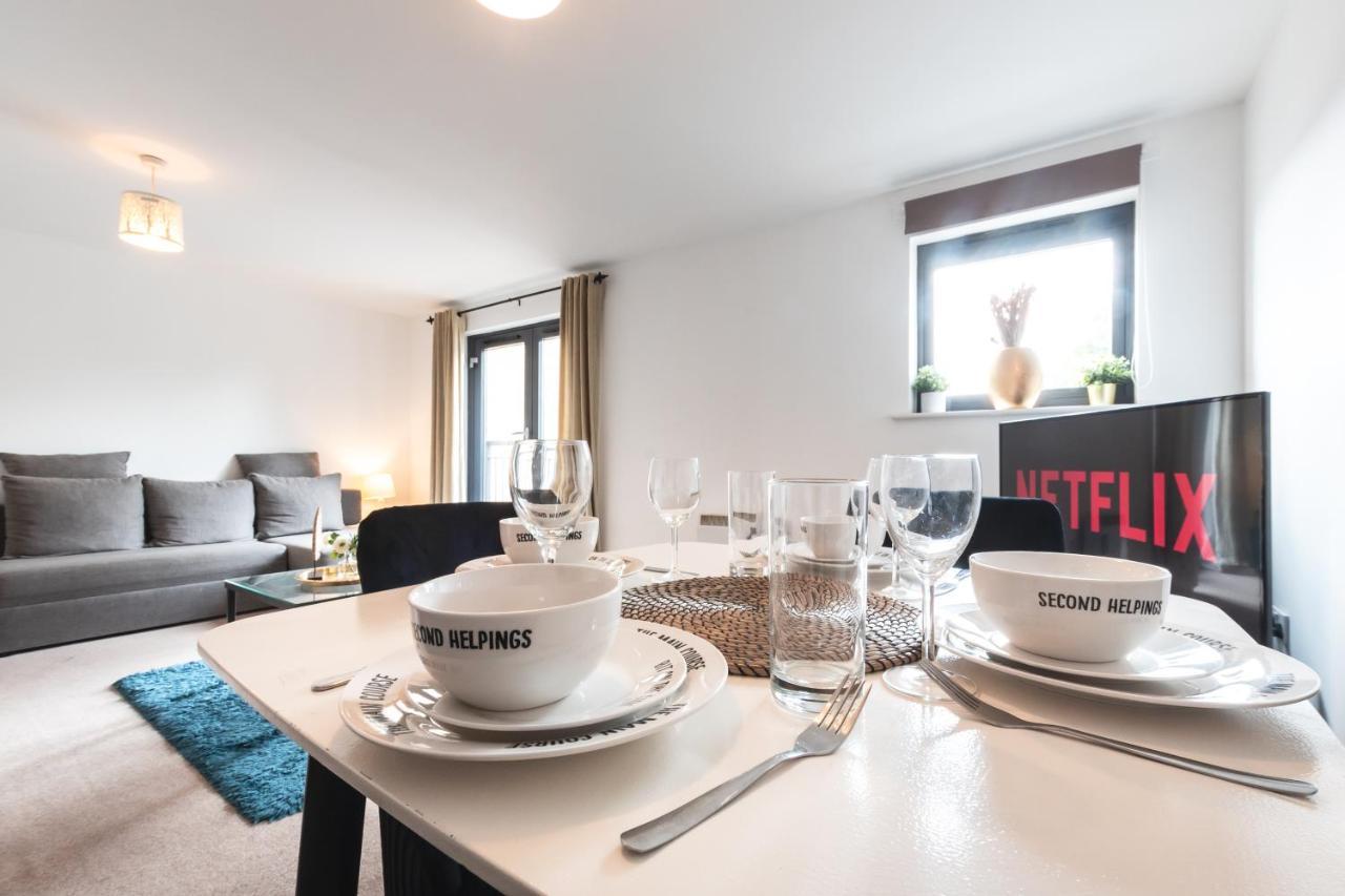 Best Price! Large Spacious 2 Bed Apartment - King Size Or Single Beds, Sofabeds, Smart Tvs, Free Parking Southampton Eksteriør bilde