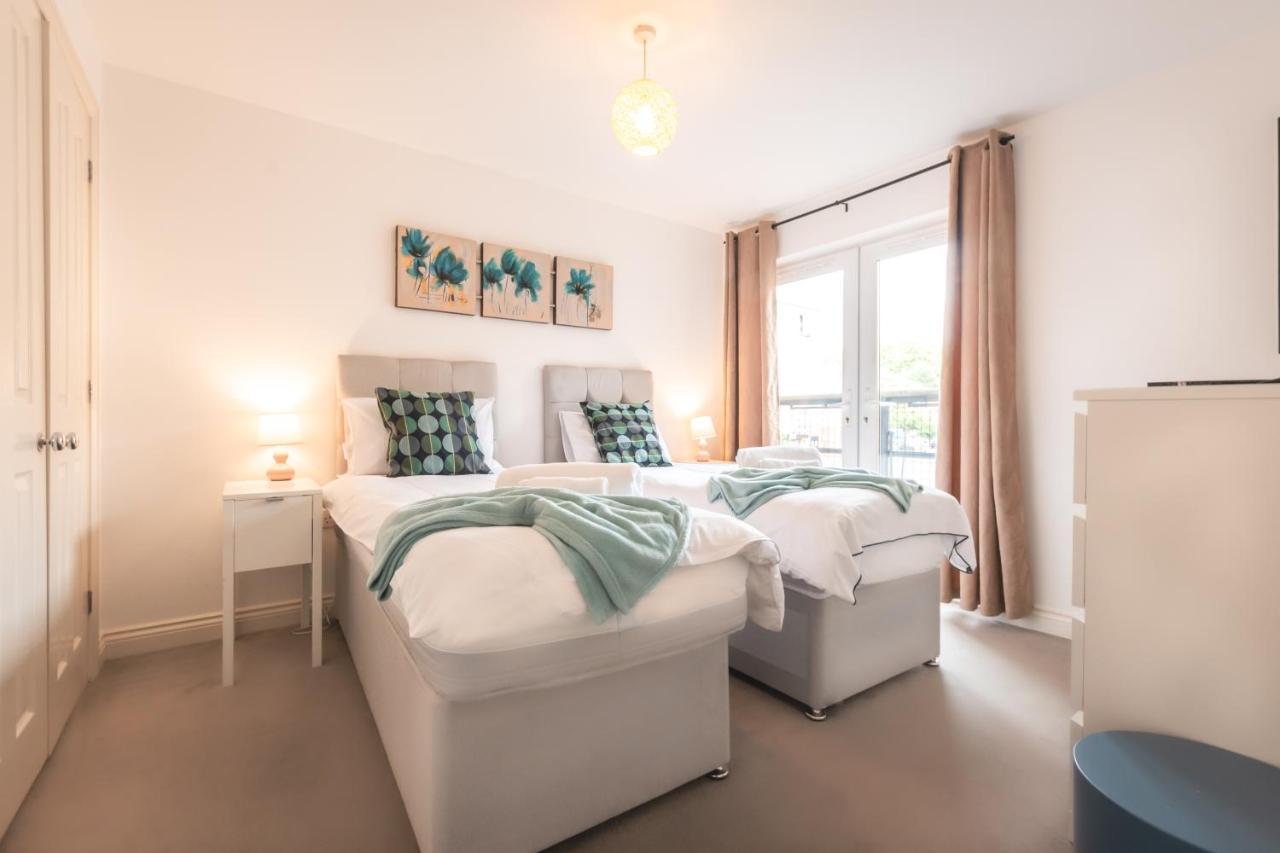 Best Price! Large Spacious 2 Bed Apartment - King Size Or Single Beds, Sofabeds, Smart Tvs, Free Parking Southampton Eksteriør bilde