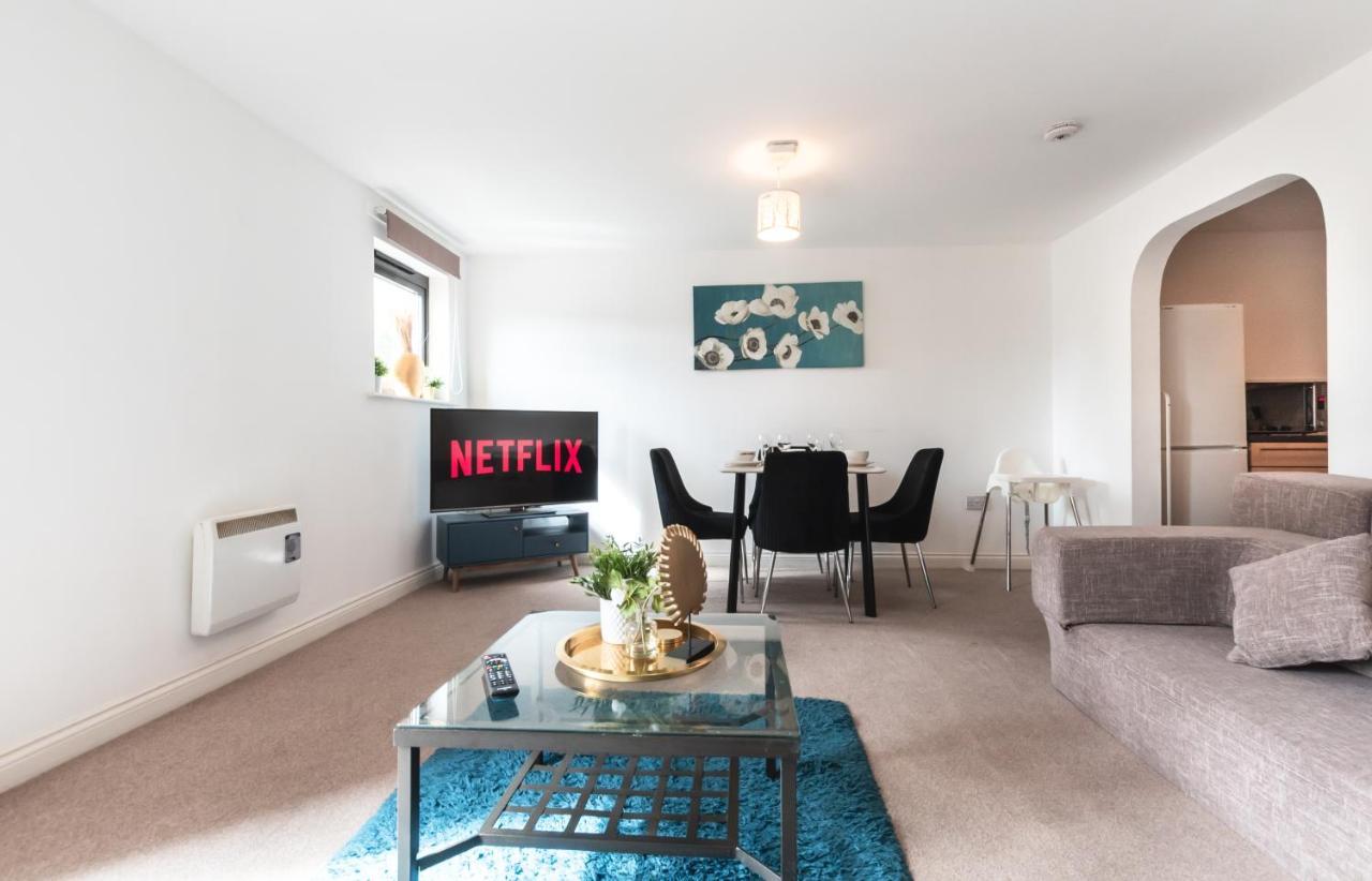 Best Price! Large Spacious 2 Bed Apartment - King Size Or Single Beds, Sofabeds, Smart Tvs, Free Parking Southampton Eksteriør bilde